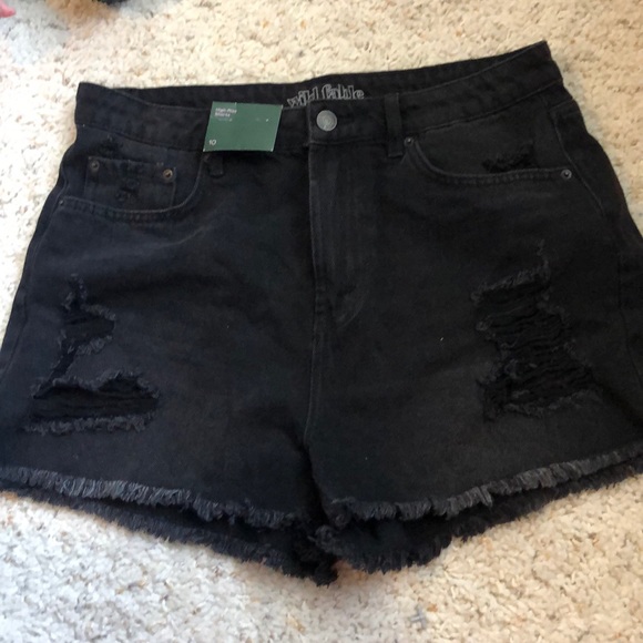 High wasted black shorts - Picture 1 of 2